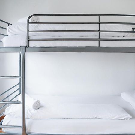Sunny And Modern Apartment Ideal For Groups 巴塞罗那 外观 照片